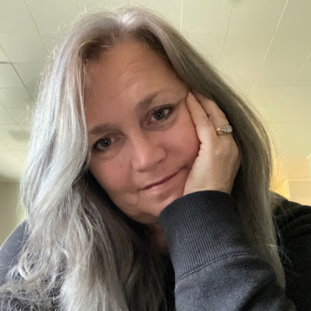 Meet your Posher, Laura